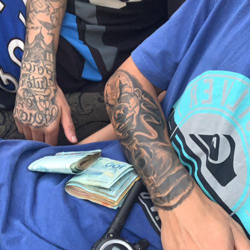 AS VEZES ME PEGO CARENTE - Boladin211.mp3