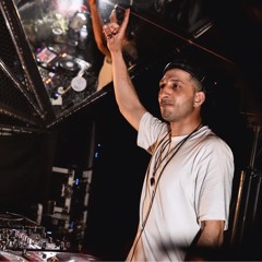 009: ESSENTIALS - Adel