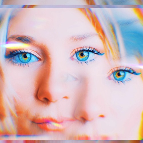 Real Feels - ALLY THORN