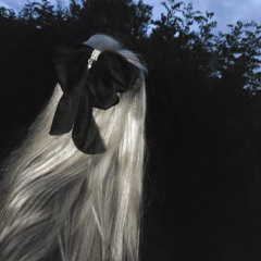 Destroy Lonely - paranormal