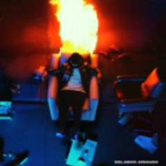 treat me like white tee