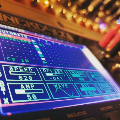 DIE TECHNO-MASCHINE #2F5545 ft. Wallflower