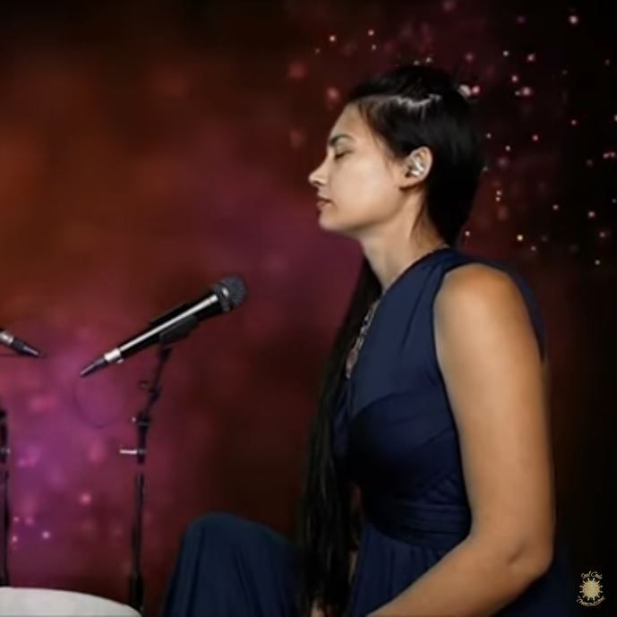 אראפקאפיע Mei-lan Maurits - Song To The Divine (Live With Ali Pervez Mehdi)