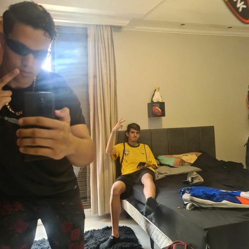 NO FINAL VAI FUDER COM A TROPA TODA_ EU VOU DAR BALINHA PRA ESSA GAROTA (DJ C4)