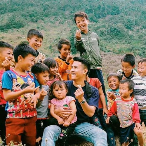 Niềm Vui Của Em - Chan La Cà