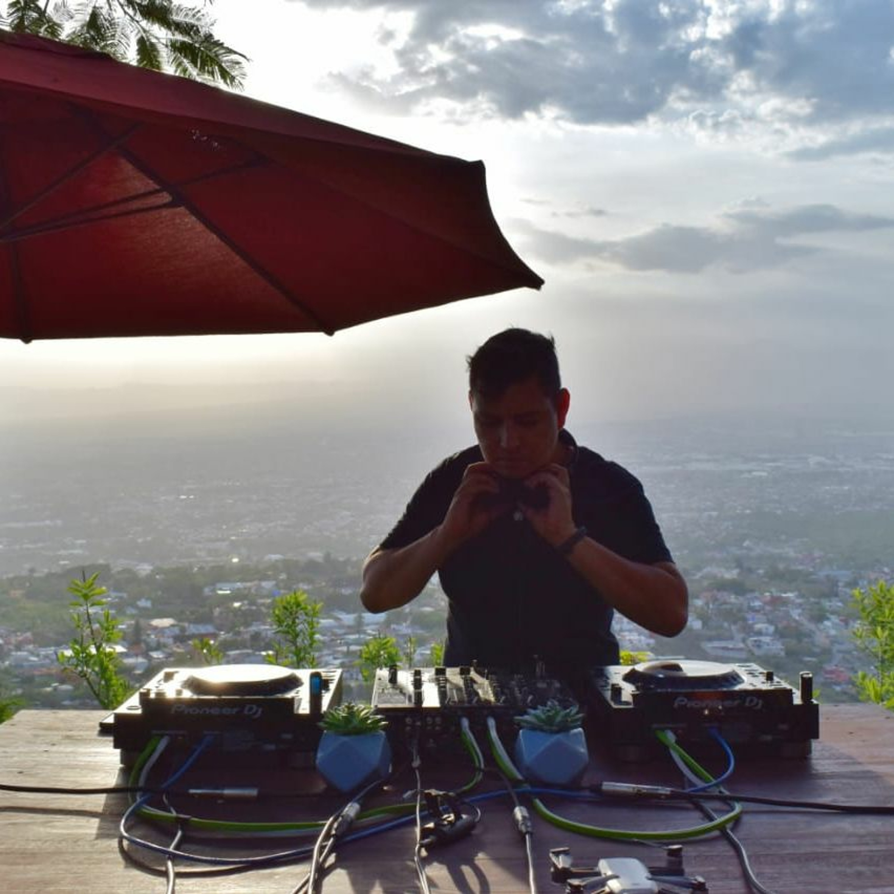 @LoopsRadio / June 2020 / Connection 35