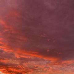 Mirage echoes in the desert