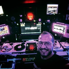 OLDSKOOL SERIES #070 Mixed By Luis Pitti