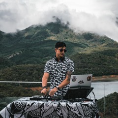 Progressive Techno With a Story #2