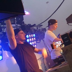 Disruption Live @Poolparty