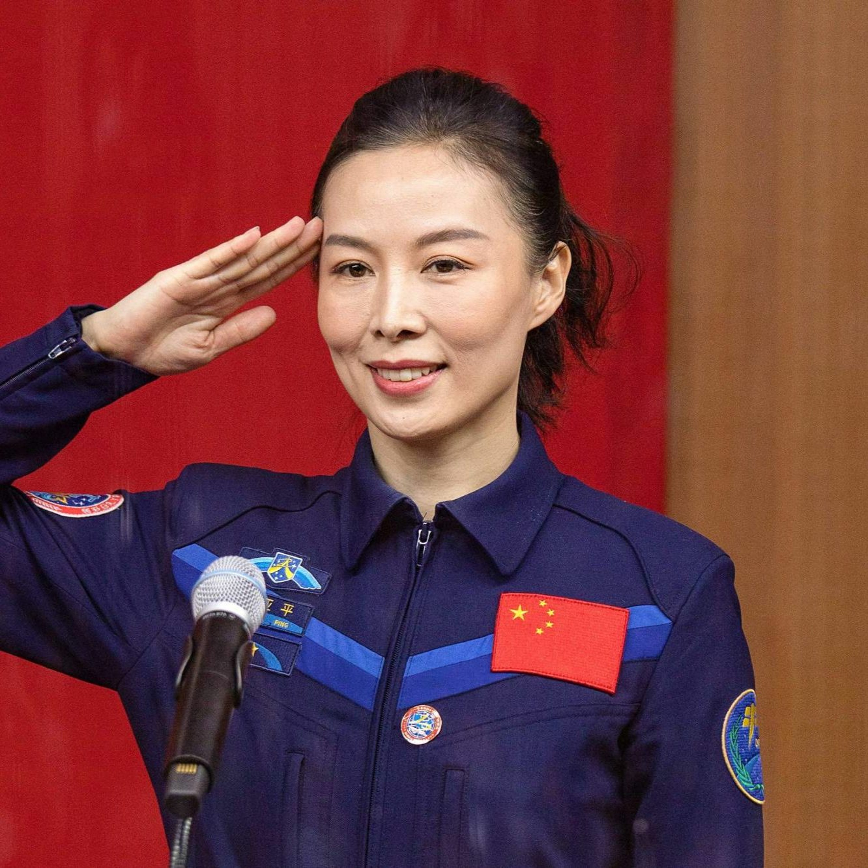 First Chinese Woman to Spacewalk (09.11.21)