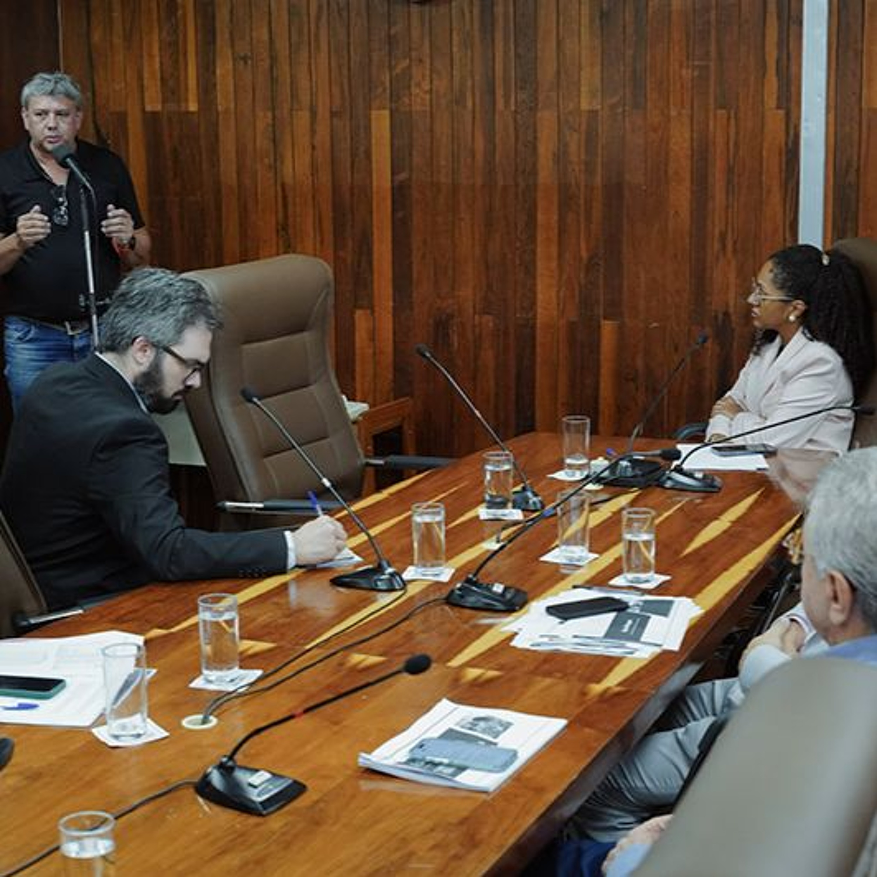 12.03.2026 = SECRETARIA DE EDUCAÇÃO PRESTOU CONTAS À COMISSÃO DO SETOR episode artwork