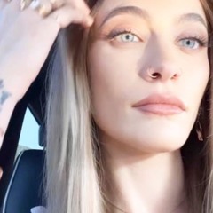 @ParisJackson | U Know Its Me