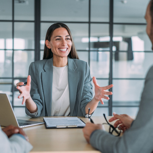 Step-by-Step Guide to Handling Customers Effectively and Enhancing Their Experience