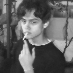 قبل يومين شفته وبسته '