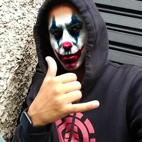 MC'S DENNY E DANNY = PIRAINHA DE 18 ( DJ'S DELUCA E BATUTA )