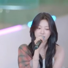 Ningning & Park Won covering Lucky at Begin again