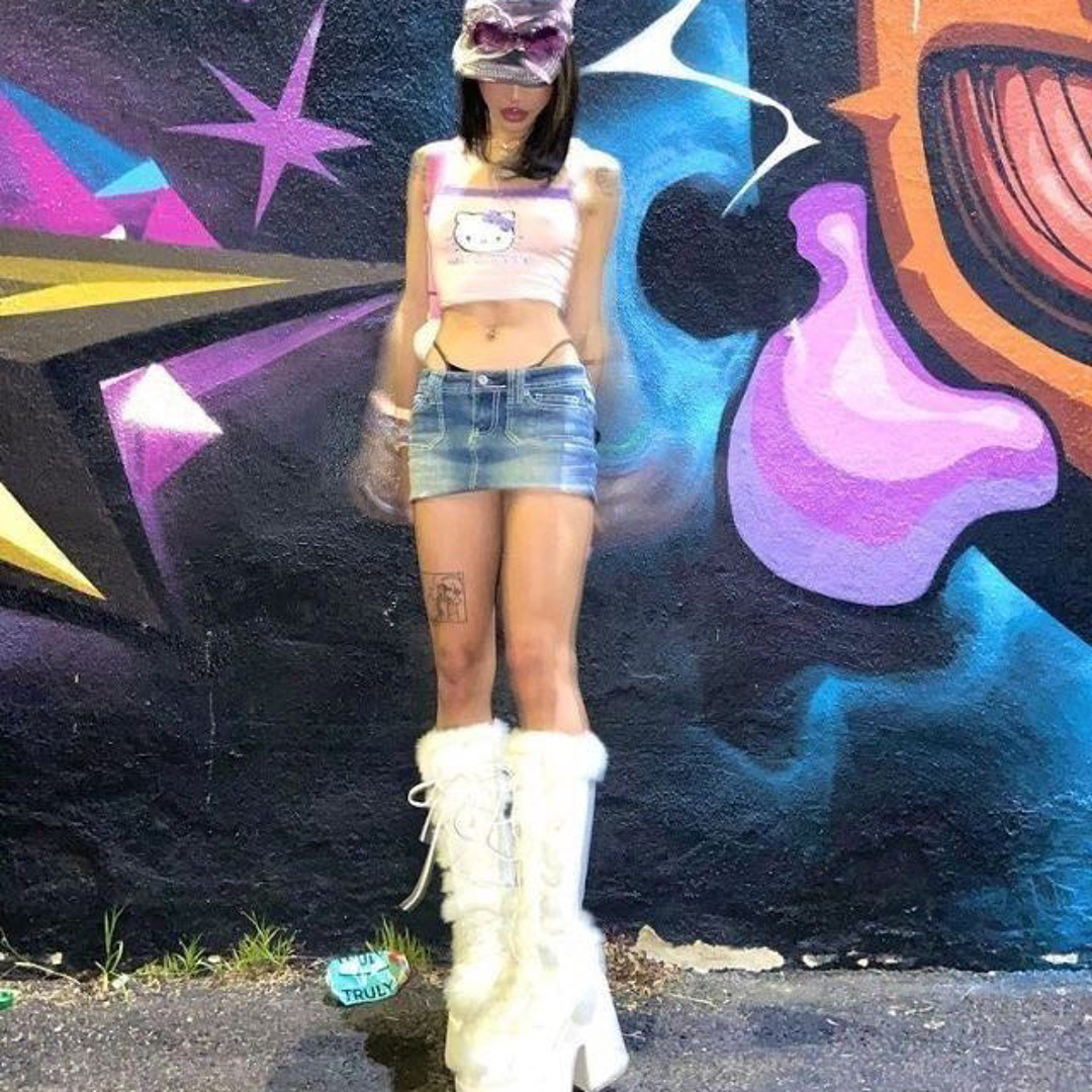 Y2k стиль женский 2024. Одежда эстетика. Y2k стиль женский 2024. Аутфиты y2k. Топ в стиле y2k.