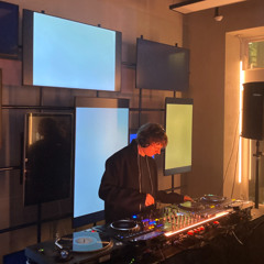 Fergus Jones - Drift Radio @ Axel Arigato 06-12-25