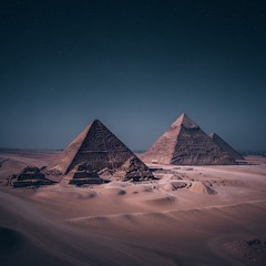 الأهرامات: خفايا البناء وحقائق التاريخ