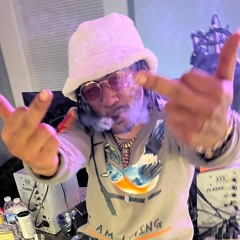 Aunties Burner (@fuckthatschance) Prod. By HueyisLazy