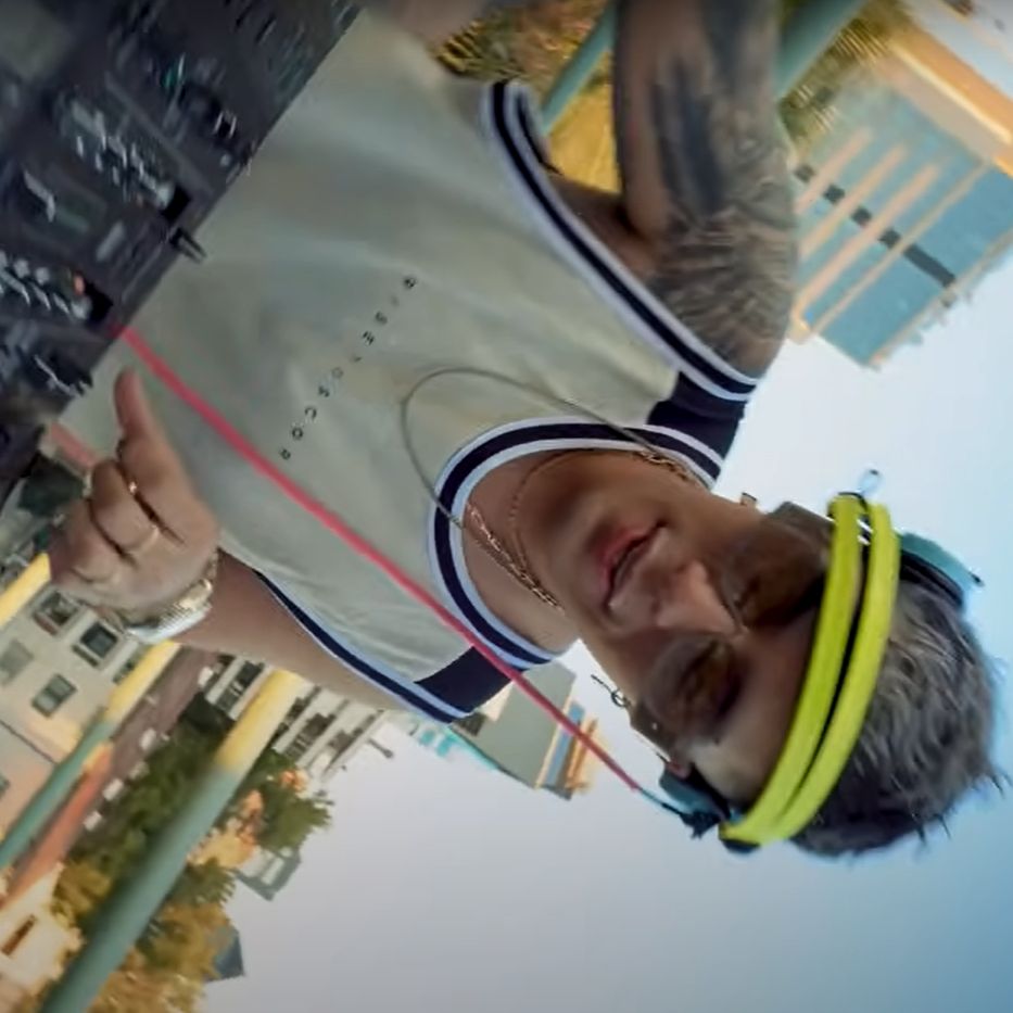 QUE VALGA LA PENA – DANIEL PARRANDA MIX