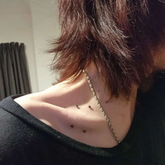 piercings on my collar (feat. milxs) (@prodbyflyr)