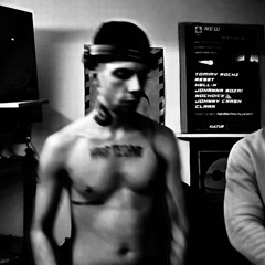 Johnny Crash  B2B Oml.HTh  baks  studio  kft 180 bpm.