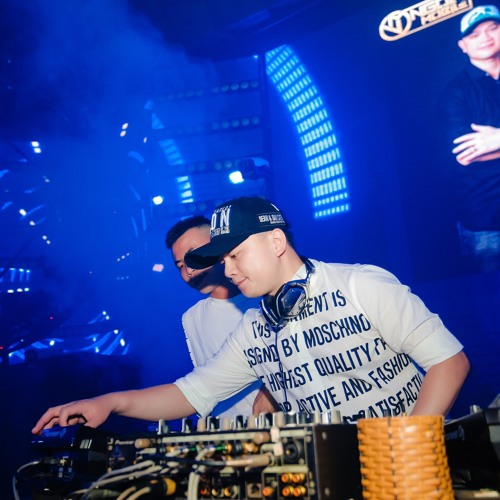 Ngoc Mobile @ Just Keep Going - Vina & Psy Final Mix