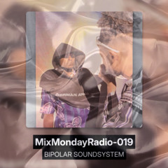 MixMondayRadio-019