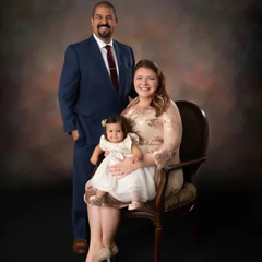 Newborn Photography Posing, Safety, and the Art of Natural Newborn Portraits