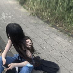 read the notes on the floor 「🎸King Theta」