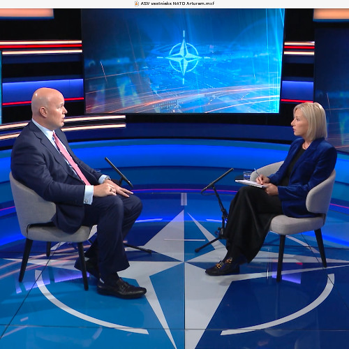 Ekskluzīvi LTV: Intervija ar ASV vēstnieku NATO Metjū Vitakeru (oriģinālvalodā)