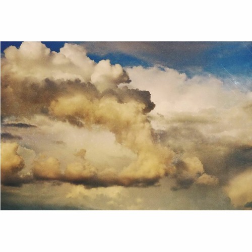 cloud is high and heavy. Grains of Peace. for 20ft Radio.