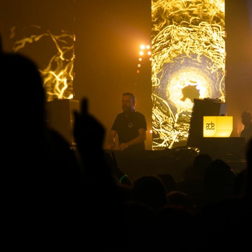 Paul Thomas Presents UV Radio 223