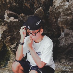 Apefredda - ผ่านแล้ว ft.Quintin Yungtarr.mp3