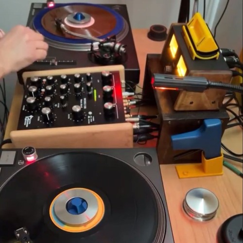 Deep Sessions Vol 2 - vinyl mix of Deep House & Housey Disco