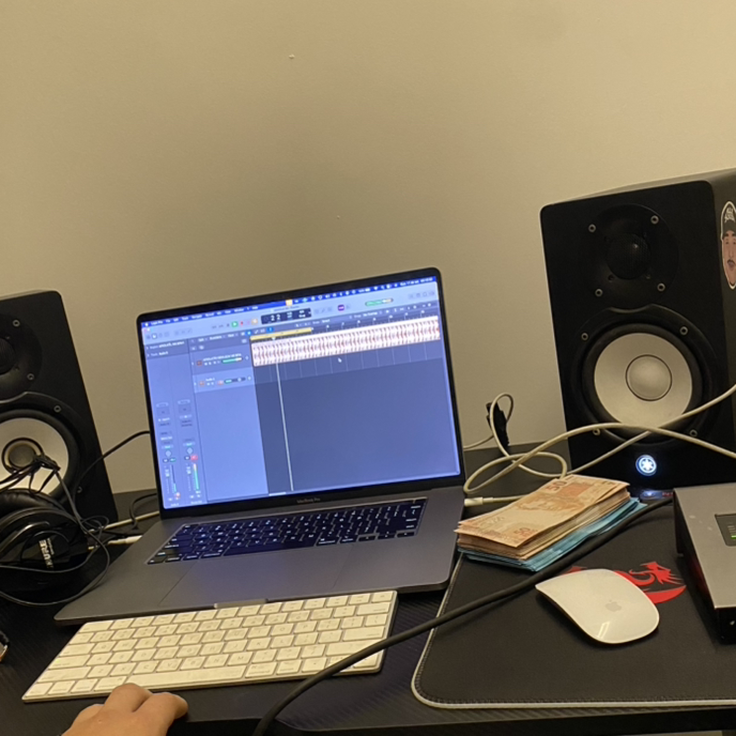 DJ TEEUZ