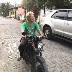 Fitri Bintang feat Iwan Mungenal Bahgie