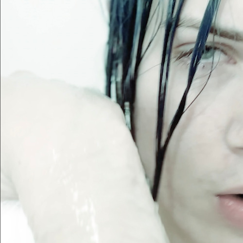 Gonna Go Shower (prod.aymi!)