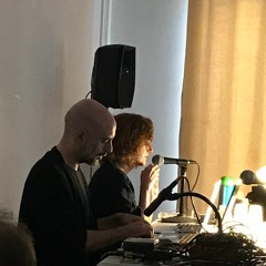 Symposium 'LISTENING AS WITNESSING' : Performance by 'acte vide'