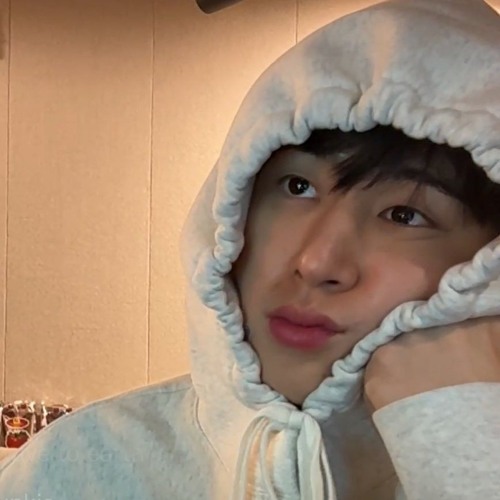 B.i x MILLENIUM iDOL MiXTAPE