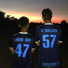 Kom Tættere (feat. Kunstnernavn)