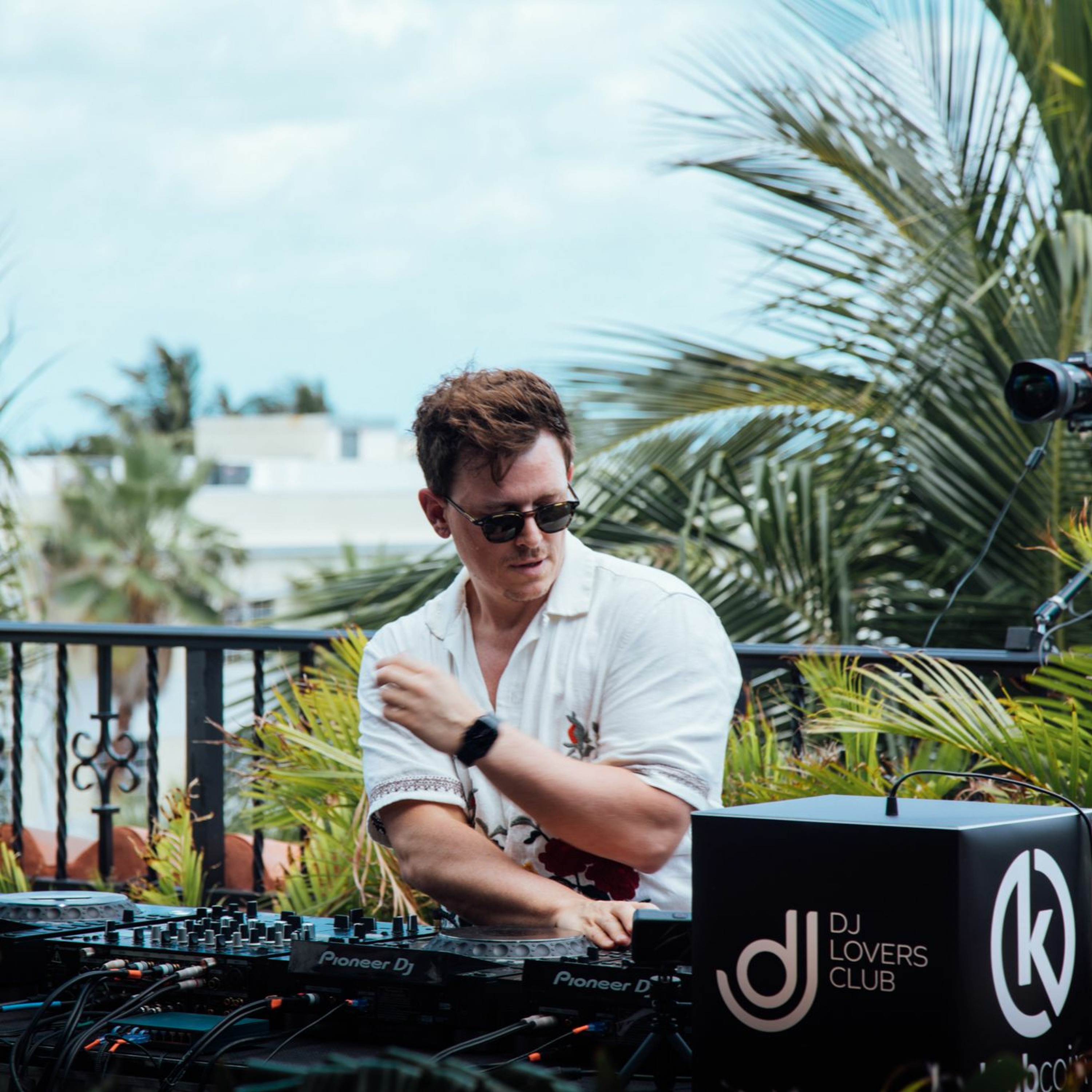 Fedde Le Grand - 1001Tracklists x DJ Lovers Club x Klubcoin Miami Rooftop Sessions episode artwork
