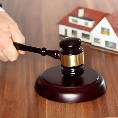 Buying Investment Properties Through Auctions: Tips for Investors