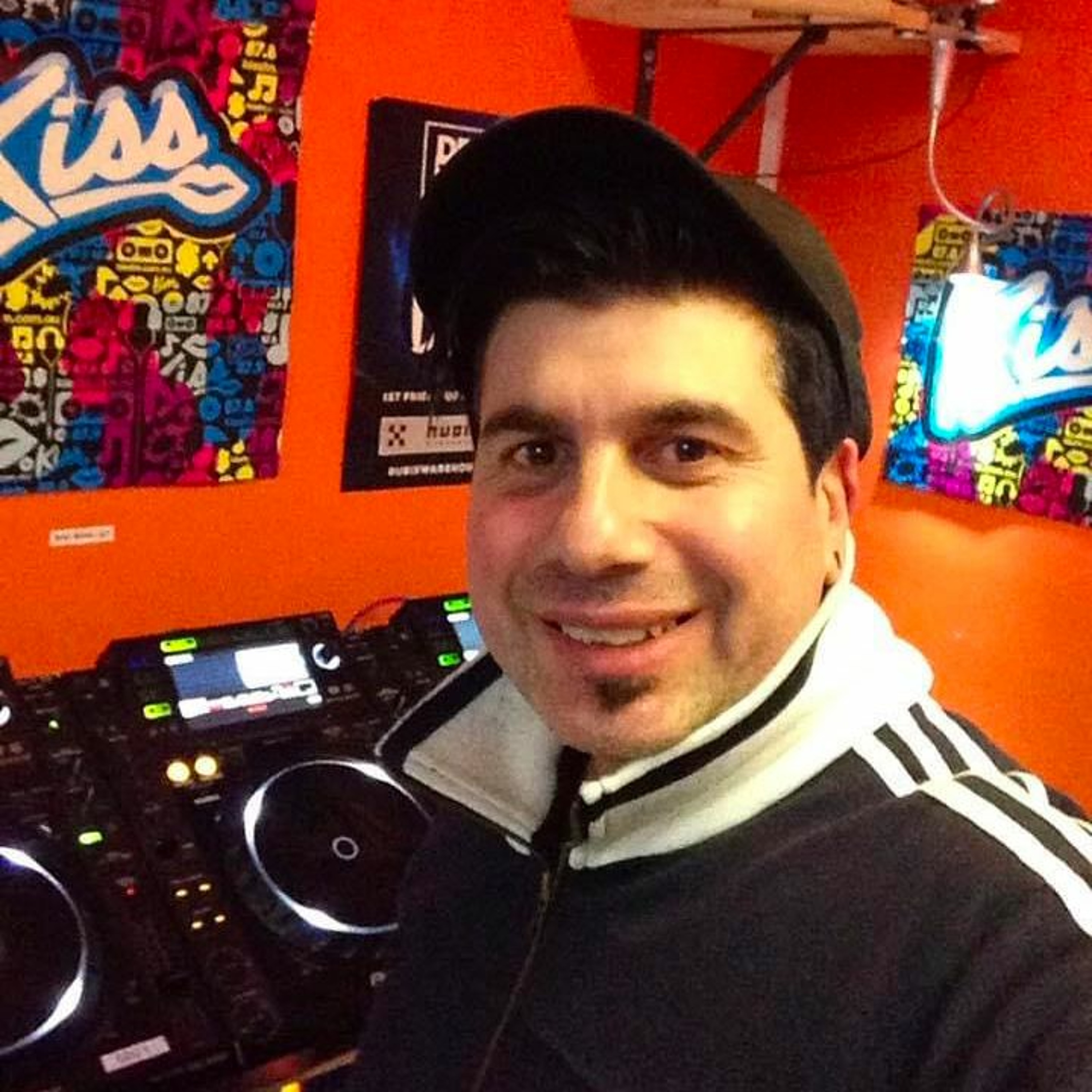 Live On Kiss Fm 2017 (One From The Archives) episode artwork