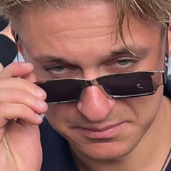 Narciss, Juicy Romance - 2 HOT 2 TOUCH (Vinícius Edit)