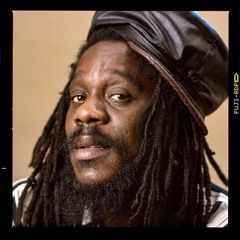 DENNIS BROWN TRIBUTE AND MORE LIVE AUDIO - A DJ WASS A PLAY