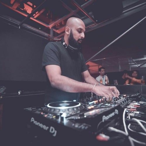 PROGRESSIVE en ESPAÑA 037 - Weird Sounding Dude 🇮🇳