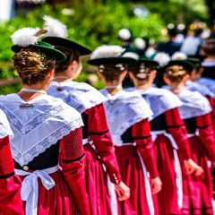 Oktoberfest Music - Traditional Costume Parade
